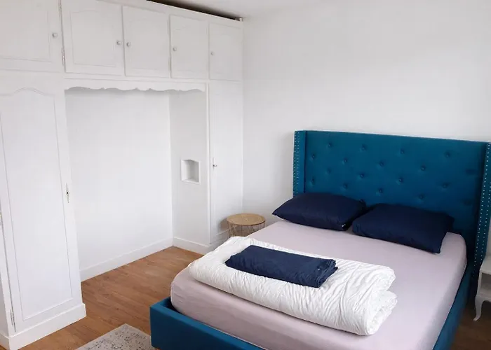 Grande Maison 160 M2 6 A Villa *