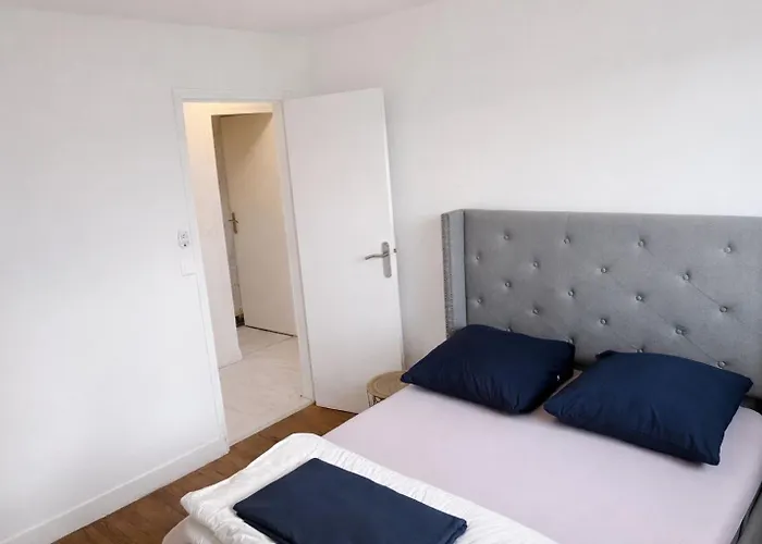 Grande Maison 160 M2 6 A Villa *