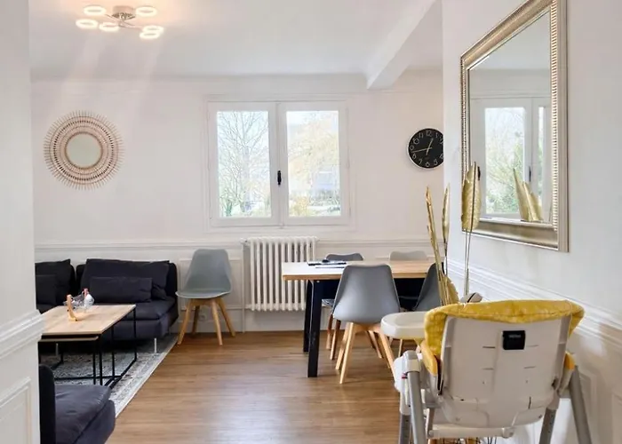 Grande Maison 160 M2 6 à Villa